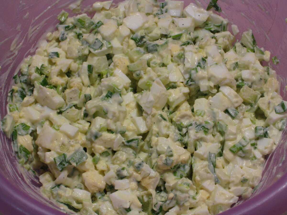Салат с консервированным тунцом: 8 очень вкусных и простых рецептов