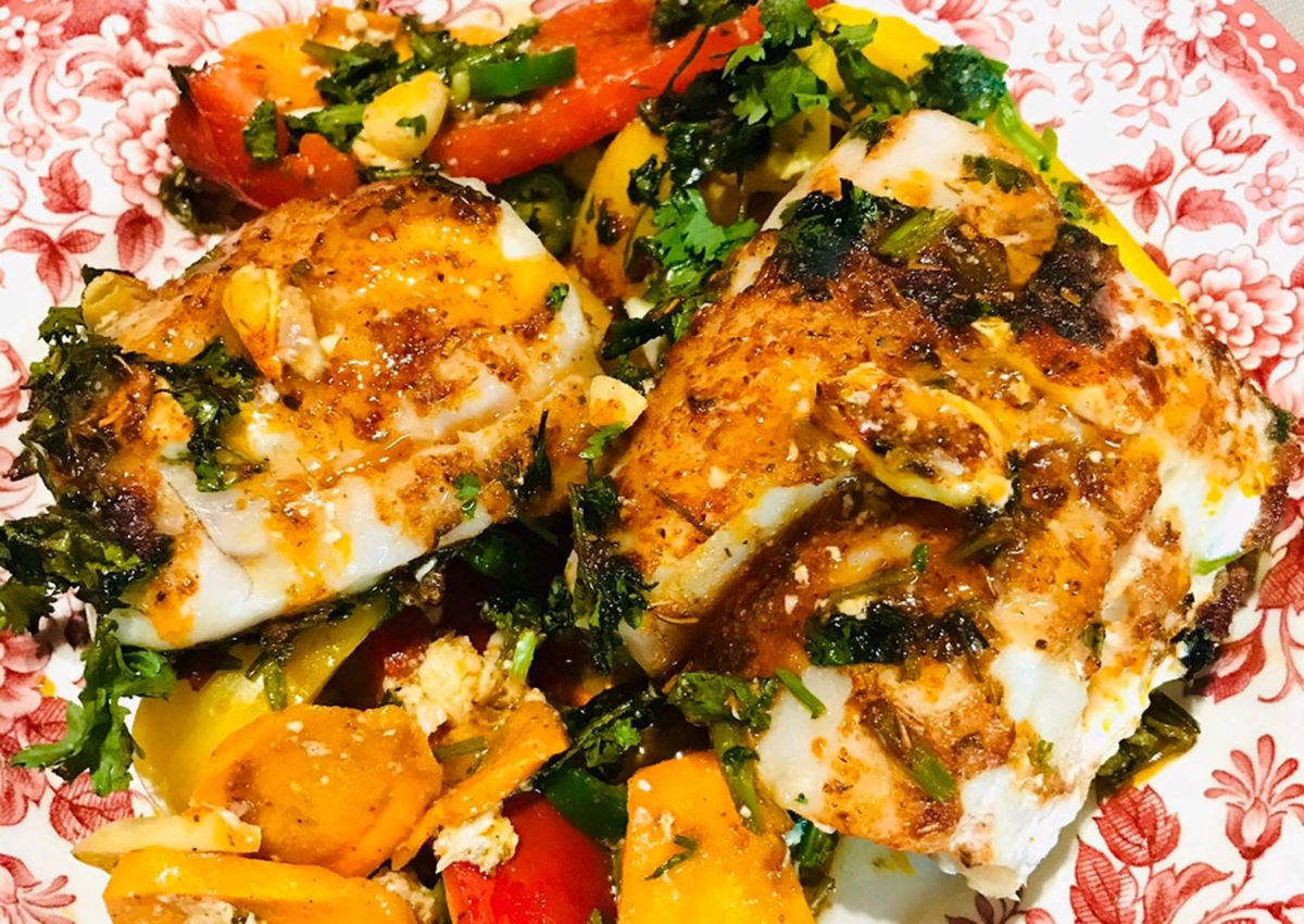 Рыба по-гречески — классический рецепт приготовления с морковью и луком