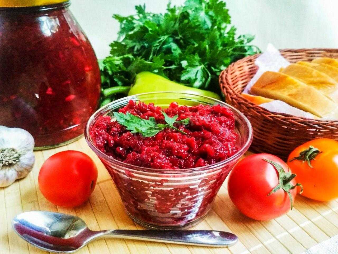 Салат «подснежник» – вкусные и простые рецепты с овощами и куриной печенью