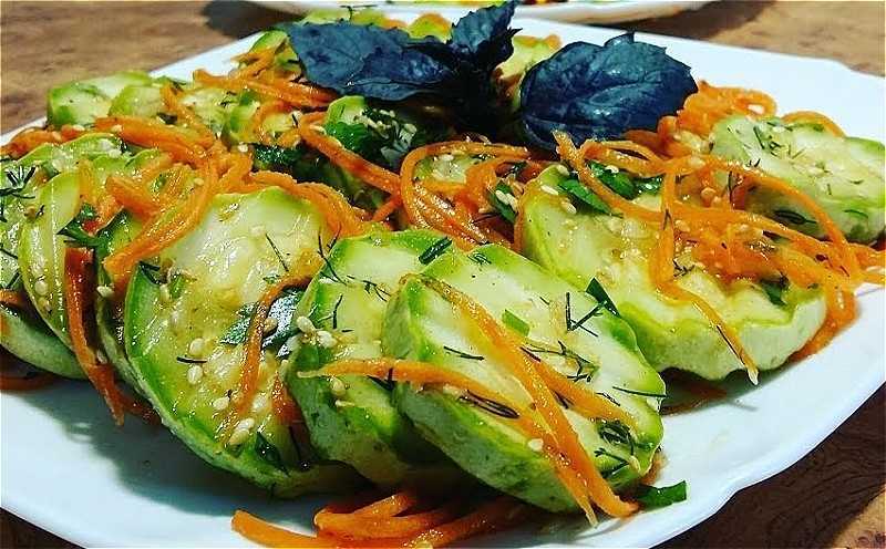 Салат с корейской морковью - 110 рецептов приготовления пошагово - 1000.menu