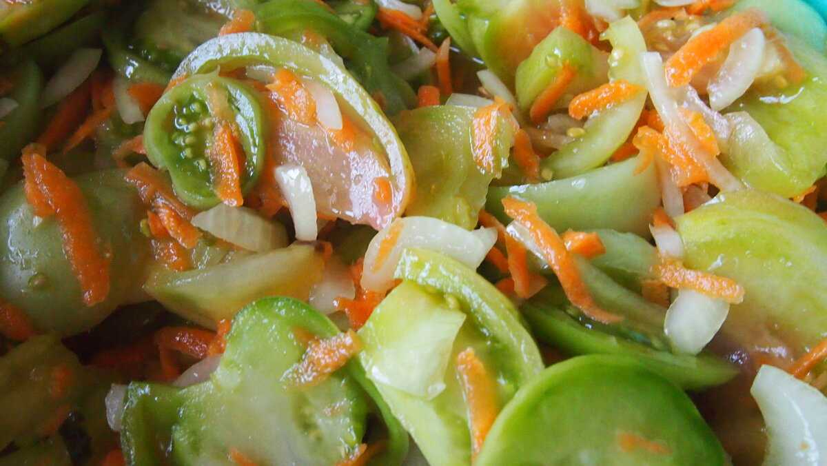 Очень вкусные салаты из зеленых помидоров на зиму – рецепты без стерилизации